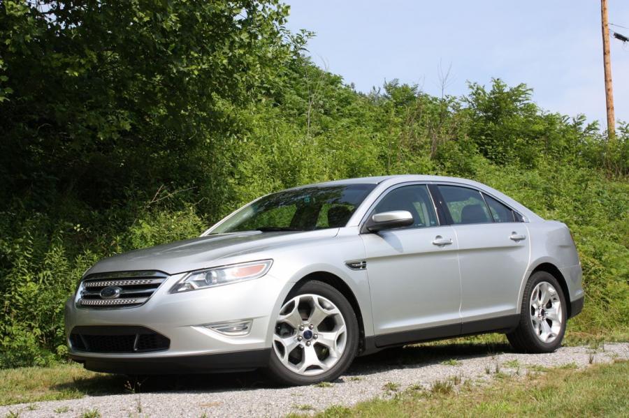  Ford Taurus SHO 2010 года  (фото 80 из 248)